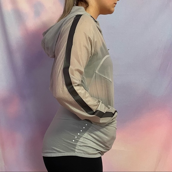 Nike Flash Reflective Windbreaker - Picture 4 of 15